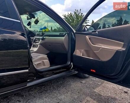 Черный Фольксваген Пассат, объемом двигателя 2 л и пробегом 206 тыс. км за 8200 $, фото 2 на Automoto.ua