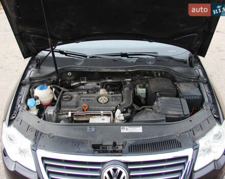 Черный Фольксваген Пассат, объемом двигателя 1.4 л и пробегом 223 тыс. км за 7200 $, фото 24 на Automoto.ua