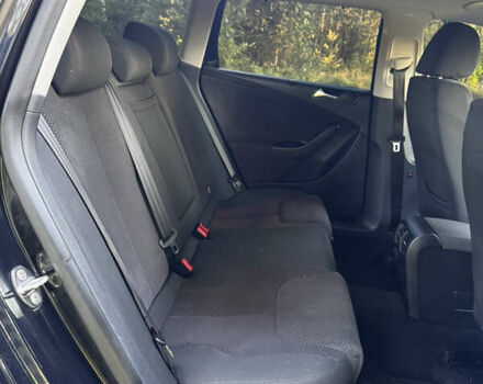 Черный Фольксваген Пассат, объемом двигателя 1.6 л и пробегом 229 тыс. км за 8222 $, фото 65 на Automoto.ua