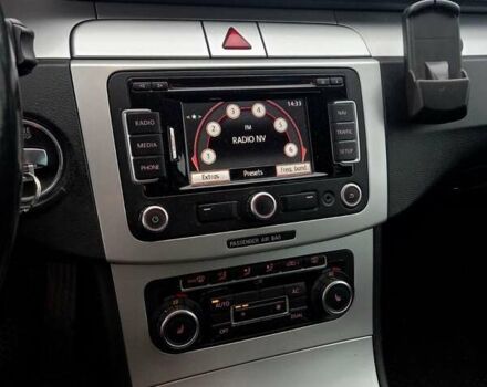 Черный Фольксваген Пассат, объемом двигателя 1.97 л и пробегом 411 тыс. км за 8100 $, фото 6 на Automoto.ua