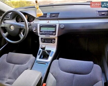 Чорний Фольксваген Пассат, об'ємом двигуна 1.4 л та пробігом 175 тис. км за 8950 $, фото 27 на Automoto.ua