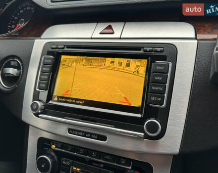 Черный Фольксваген Пассат, объемом двигателя 1.97 л и пробегом 235 тыс. км за 8499 $, фото 79 на Automoto.ua