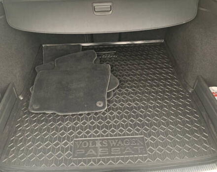 Черный Фольксваген Пассат, объемом двигателя 1.96 л и пробегом 229 тыс. км за 9600 $, фото 19 на Automoto.ua