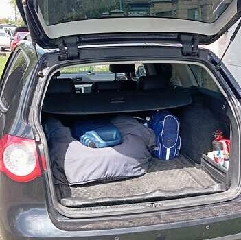 Черный Фольксваген Пассат, объемом двигателя 1.4 л и пробегом 289 тыс. км за 8000 $, фото 17 на Automoto.ua