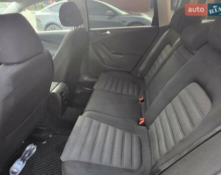 Черный Фольксваген Пассат, объемом двигателя 1.6 л и пробегом 294 тыс. км за 7300 $, фото 24 на Automoto.ua