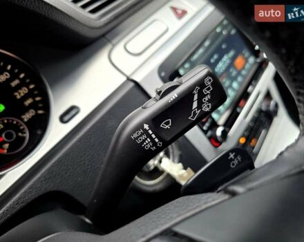 Черный Фольксваген Пассат, объемом двигателя 2 л и пробегом 225 тыс. км за 8800 $, фото 121 на Automoto.ua