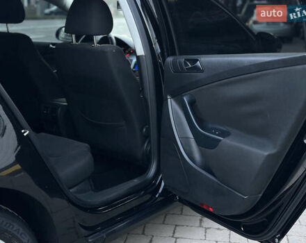 Чорний Фольксваген Пассат, об'ємом двигуна 1.6 л та пробігом 285 тис. км за 6999 $, фото 38 на Automoto.ua