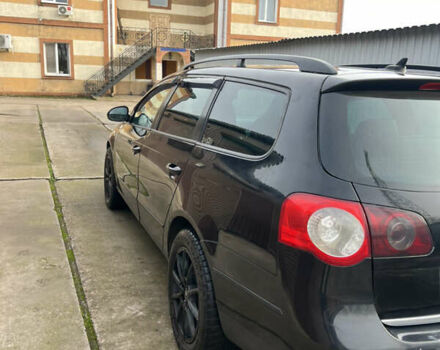 Черный Фольксваген Пассат, объемом двигателя 1.97 л и пробегом 273 тыс. км за 7600 $, фото 4 на Automoto.ua