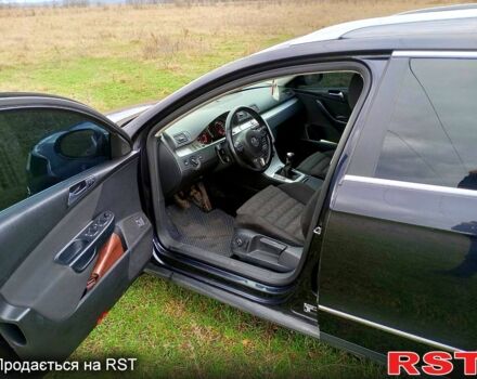 Черный Фольксваген Пассат, объемом двигателя 1.6 л и пробегом 200 тыс. км за 7500 $, фото 6 на Automoto.ua