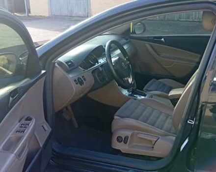 Черный Фольксваген Пассат, объемом двигателя 1.97 л и пробегом 325 тыс. км за 8900 $, фото 4 на Automoto.ua