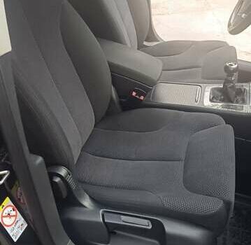 Чорний Фольксваген Пассат, об'ємом двигуна 1.6 л та пробігом 275 тис. км за 8300 $, фото 24 на Automoto.ua