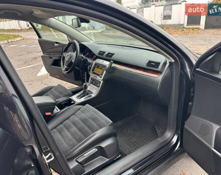 Черный Фольксваген Пассат, объемом двигателя 1.97 л и пробегом 235 тыс. км за 8499 $, фото 63 на Automoto.ua