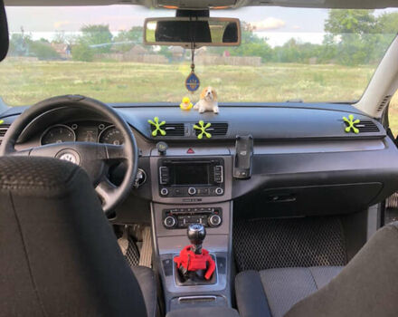 Черный Фольксваген Пассат, объемом двигателя 1.6 л и пробегом 286 тыс. км за 7300 $, фото 2 на Automoto.ua