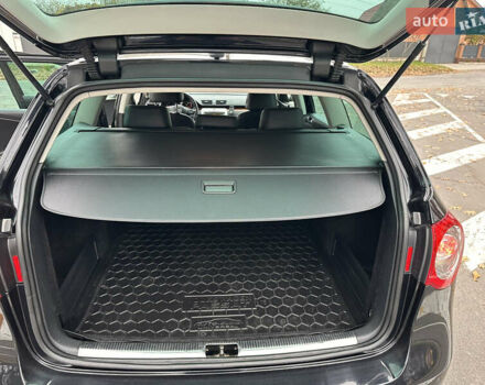 Черный Фольксваген Пассат, объемом двигателя 1.97 л и пробегом 235 тыс. км за 8499 $, фото 56 на Automoto.ua