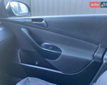 Чорний Фольксваген Пассат, об'ємом двигуна 1.97 л та пробігом 287 тис. км за 7500 $, фото 15 на Automoto.ua