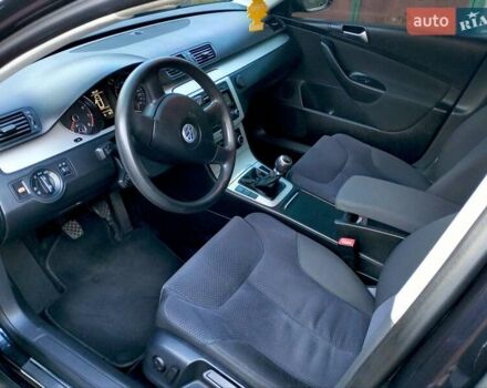 Чорний Фольксваген Пассат, об'ємом двигуна 1.4 л та пробігом 175 тис. км за 8950 $, фото 13 на Automoto.ua