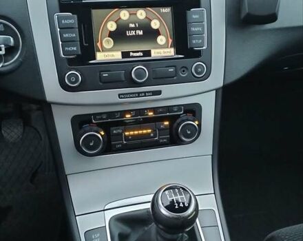 Черный Фольксваген Пассат, объемом двигателя 1.97 л и пробегом 326 тыс. км за 7500 $, фото 4 на Automoto.ua