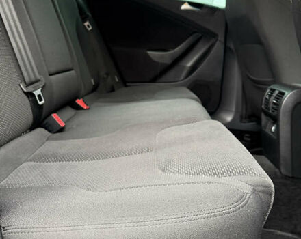 Черный Фольксваген Пассат, объемом двигателя 1.4 л и пробегом 181 тыс. км за 6999 $, фото 26 на Automoto.ua