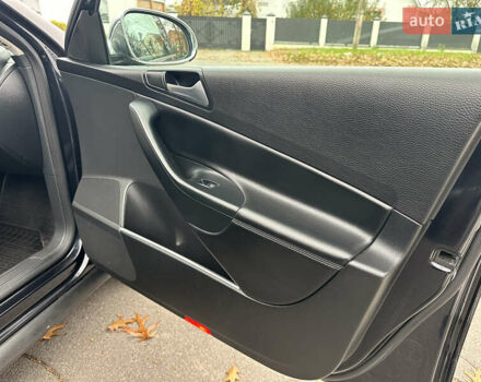 Черный Фольксваген Пассат, объемом двигателя 1.97 л и пробегом 235 тыс. км за 8499 $, фото 62 на Automoto.ua