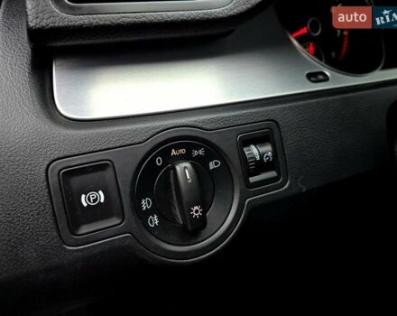 Черный Фольксваген Пассат, объемом двигателя 2 л и пробегом 225 тыс. км за 8800 $, фото 111 на Automoto.ua