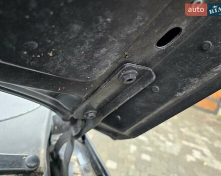 Черный Фольксваген Пассат, объемом двигателя 2 л и пробегом 225 тыс. км за 8800 $, фото 162 на Automoto.ua