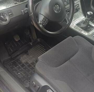 Чорний Фольксваген Пассат, об'ємом двигуна 1.6 л та пробігом 275 тис. км за 8300 $, фото 11 на Automoto.ua