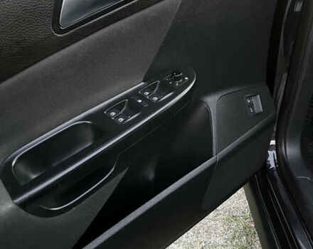 Черный Фольксваген Пассат, объемом двигателя 1.97 л и пробегом 345 тыс. км за 7400 $, фото 20 на Automoto.ua