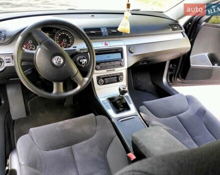 Чорний Фольксваген Пассат, об'ємом двигуна 1.4 л та пробігом 175 тис. км за 8950 $, фото 14 на Automoto.ua