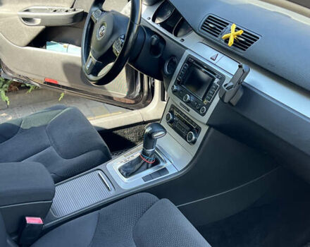 Черный Фольксваген Пассат, объемом двигателя 1.97 л и пробегом 420 тыс. км за 7300 $, фото 9 на Automoto.ua