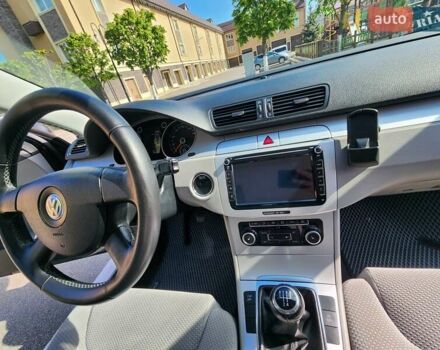 Черный Фольксваген Пассат, объемом двигателя 1.6 л и пробегом 340 тыс. км за 7000 $, фото 12 на Automoto.ua