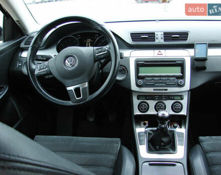 Черный Фольксваген Пассат, объемом двигателя 1.4 л и пробегом 223 тыс. км за 7200 $, фото 19 на Automoto.ua
