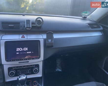 Чорний Фольксваген Пассат, об'ємом двигуна 1.97 л та пробігом 287 тис. км за 7500 $, фото 12 на Automoto.ua