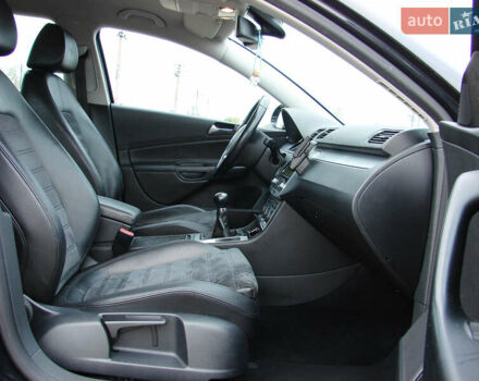 Черный Фольксваген Пассат, объемом двигателя 1.4 л и пробегом 223 тыс. км за 7200 $, фото 18 на Automoto.ua