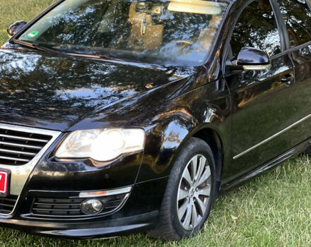 Черный Фольксваген Пассат, объемом двигателя 1.6 л и пробегом 229 тыс. км за 8222 $, фото 18 на Automoto.ua