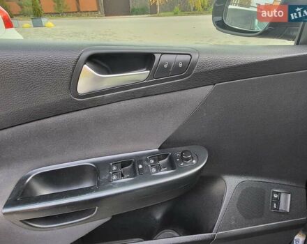 Черный Фольксваген Пассат, объемом двигателя 1.6 л и пробегом 294 тыс. км за 7300 $, фото 30 на Automoto.ua