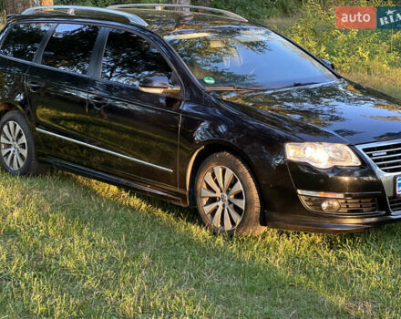 Черный Фольксваген Пассат, объемом двигателя 1.6 л и пробегом 229 тыс. км за 8222 $, фото 7 на Automoto.ua