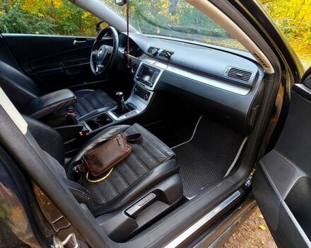 Черный Фольксваген Пассат, объемом двигателя 2 л и пробегом 340 тыс. км за 6800 $, фото 5 на Automoto.ua