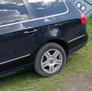 Черный Фольксваген Пассат, объемом двигателя 1.4 л и пробегом 289 тыс. км за 8000 $, фото 14 на Automoto.ua