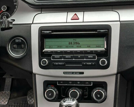 Черный Фольксваген Пассат, объемом двигателя 1.98 л и пробегом 330 тыс. км за 6000 $, фото 21 на Automoto.ua