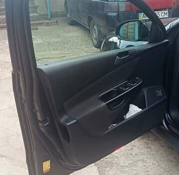 Чорний Фольксваген Пассат, об'ємом двигуна 1.6 л та пробігом 275 тис. км за 8300 $, фото 12 на Automoto.ua