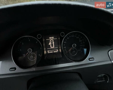 Черный Фольксваген Пассат, объемом двигателя 1.97 л и пробегом 322 тыс. км за 5850 $, фото 4 на Automoto.ua