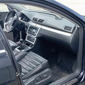 Черный Фольксваген Пассат, объемом двигателя 1.4 л и пробегом 289 тыс. км за 8000 $, фото 19 на Automoto.ua