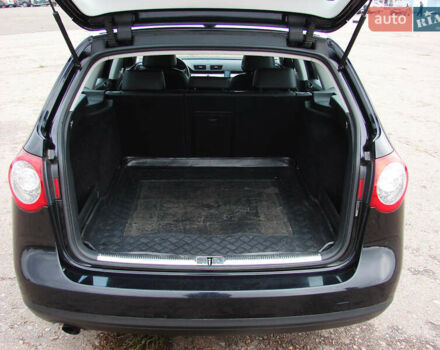 Черный Фольксваген Пассат, объемом двигателя 1.4 л и пробегом 223 тыс. км за 7200 $, фото 25 на Automoto.ua