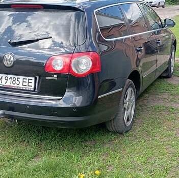 Черный Фольксваген Пассат, объемом двигателя 1.4 л и пробегом 289 тыс. км за 8000 $, фото 12 на Automoto.ua