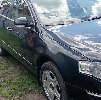 Черный Фольксваген Пассат, объемом двигателя 1.4 л и пробегом 289 тыс. км за 8000 $, фото 6 на Automoto.ua