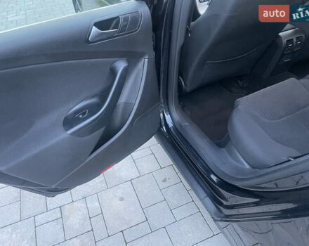 Чорний Фольксваген Пассат, об'ємом двигуна 1.6 л та пробігом 198 тис. км за 7550 $, фото 8 на Automoto.ua