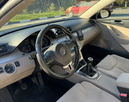 Черный Фольксваген Пассат, объемом двигателя 1.6 л и пробегом 351 тыс. км за 6700 $, фото 6 на Automoto.ua