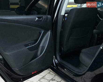 Чорний Фольксваген Пассат, об'ємом двигуна 1.6 л та пробігом 285 тис. км за 6999 $, фото 30 на Automoto.ua