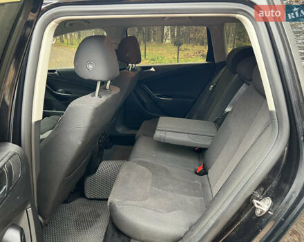 Черный Фольксваген Пассат, объемом двигателя 2 л и пробегом 377 тыс. км за 5900 $, фото 5 на Automoto.ua