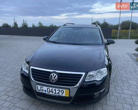 Чорний Фольксваген Пассат, об'ємом двигуна 1.6 л та пробігом 198 тис. км за 7550 $, фото 17 на Automoto.ua